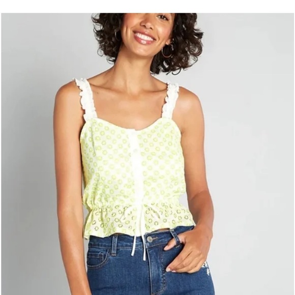 Modcloth Tops - Modcloth Darling For The Prairie Peplum Tank Top Floral Eyelet Size Large